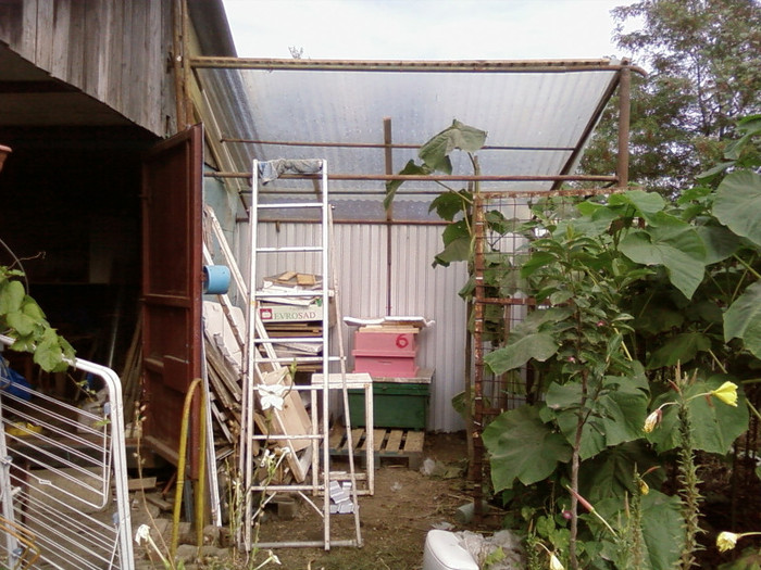 Magazie cutii,rame rezerva