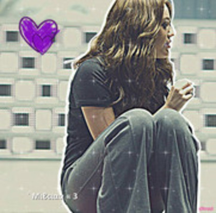 Hai sa stam jos.De ce o crezi atat de rea?