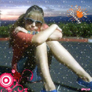 La noi in sat nu e obligatoriu sa mergi la scoala.Doar daca vrei.Wow.Cine e tipul ala?