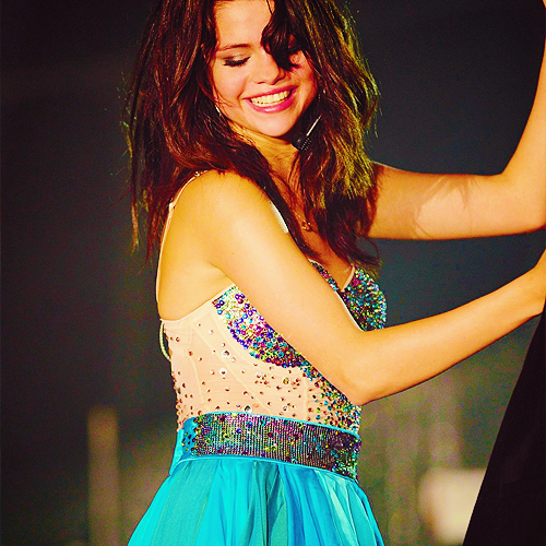 46520111_AYPEAPGCT - selena gomez