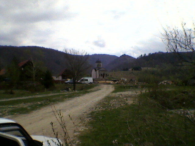 satul de vacanta la coada lacului