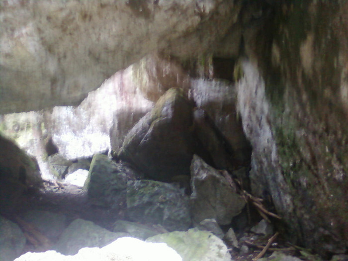 printre stanci langa iadolina - lacul lesu