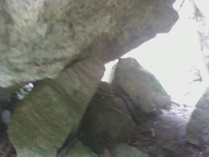 tot printre stanci - lacul lesu