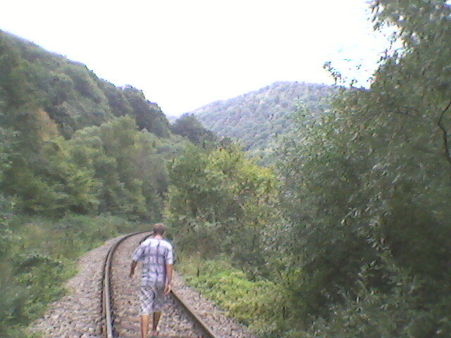 in drum spre pestera pe calea ferata - vadu crisului 2011