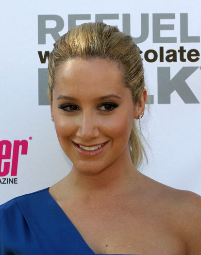 Ashley Tisdale - ASHLEY TISDALE LA GOT MILK AMERICAN CHEERLEADER