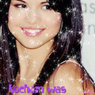 8 - Selena Gomez 000