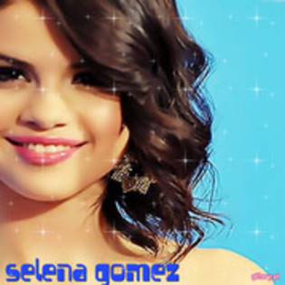 14 - Selena Gomez 000