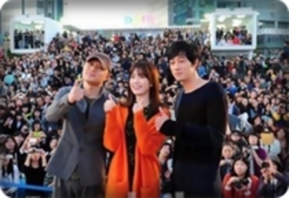 49389669_UFFNDHNRP - Han Hyo Joo