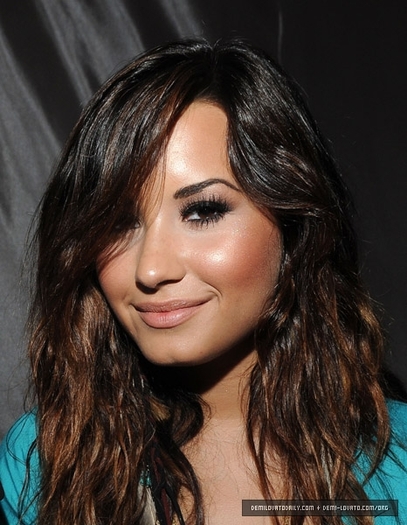 Demi Lovato - DEMI LOVATO LA CREATIONS CELEBRITY RETREAT