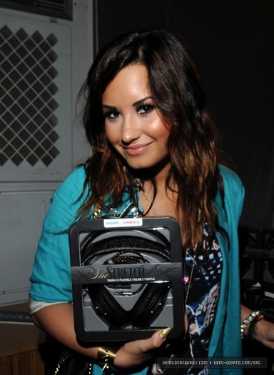 Demi Lovato - DEMI LOVATO LA CREATIONS CELEBRITY RETREAT