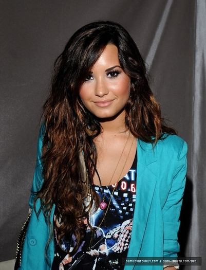 Demi Lovato - DEMI LOVATO LA CREATIONS CELEBRITY RETREAT