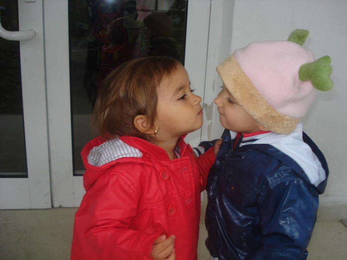 ANDREI SI VECINA NOASTRA,MAIA