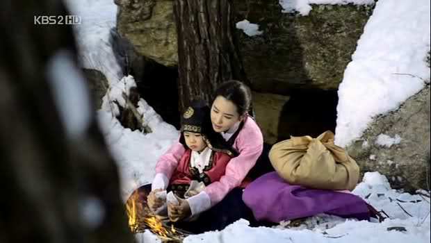 21dh2qu - Eonnyeon - Hye Won
