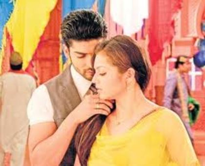 images (32) - Geet Hui Sabse Parayi