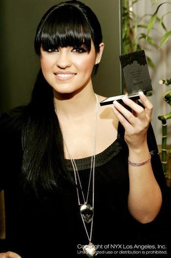 652705 - Maite Perroni-NYX