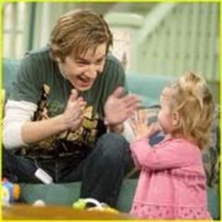 32493456_ZNKUTDYND - bafta charlie