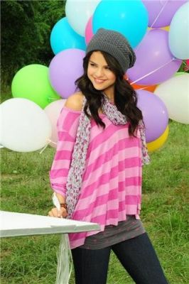 normal_55 - selena gomez 5