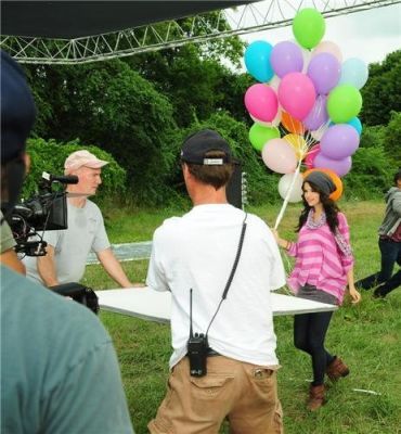 normal_58 - selena gomez 5