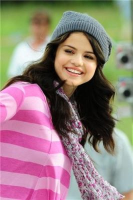 normal_95 - selena gomez 5