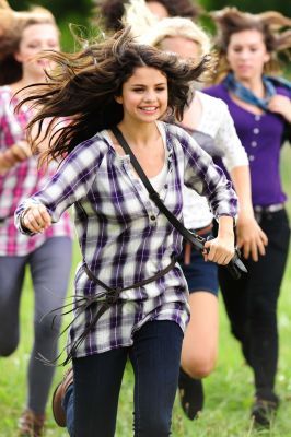 normal_28 - selena gomez 6