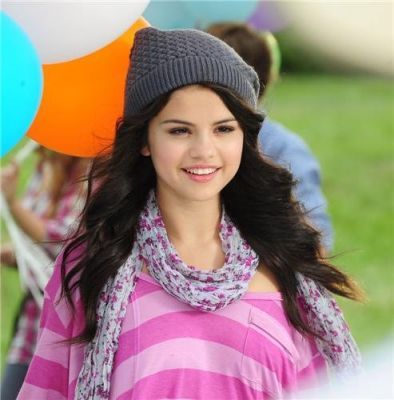 normal_161 - selena gomez 5
