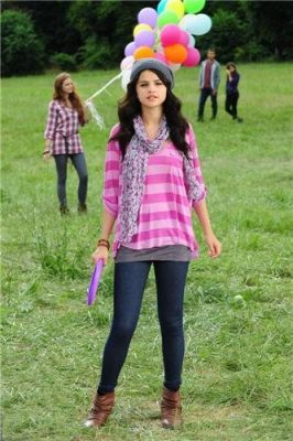 normal_108 - selena gomez 5