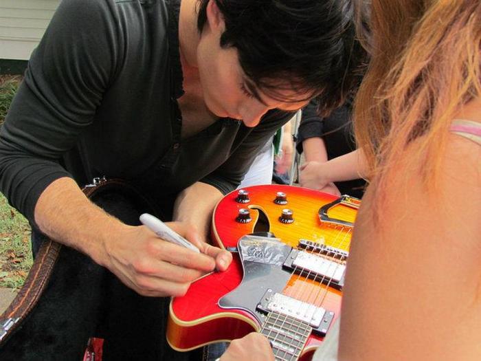 316516_223565601036390_138109149582036_634921_128684164_n - Ian Somerhalder