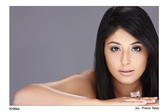 kritika kamra - kritika kamra