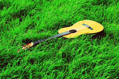 943039-10-1318729172846_large - GUITAR