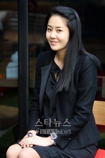37759_146537022030174_100000216324675_431595_5453446_n - Ko Hyun Jung