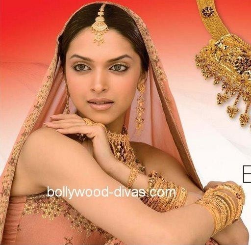 Deepika-Padukone-636162,338495,12