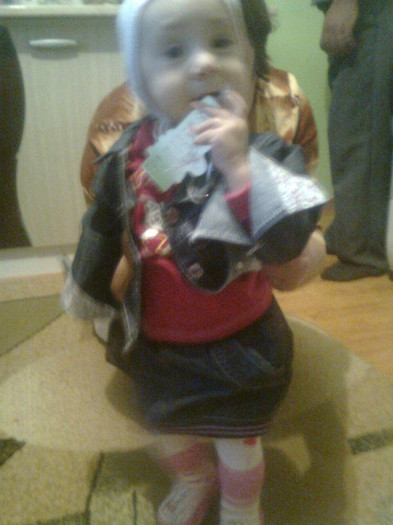 298607_272996992732007_100000651241694_881010_1449538427_n