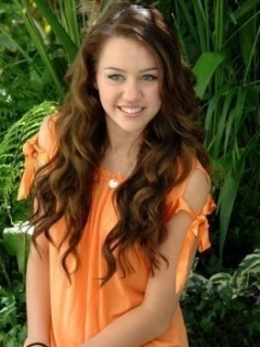 Miley: Si eu ma bucur dar,poti trece mai rapid la subiect te rog?