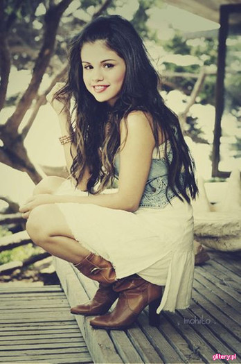 ||Selena||