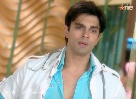 230962_147214978682048_100001806412971_291007_2516895_n - xxKaran Singh Grover-Armaanxx