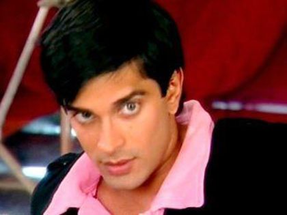 296674_157286481018629_100002118352383_308182_5743819_n - xxKaran Singh Grover-Armaanxx