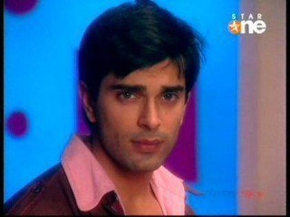 299184_157287071018570_100002118352383_308206_6660031_n - xxKaran Singh Grover-Armaanxx