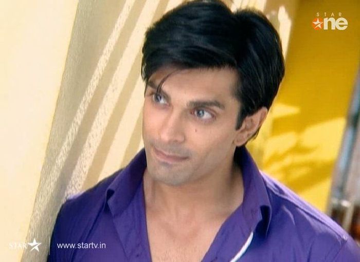 301200_157880350959242_100002118352383_309817_5116150_n - xxKaran Singh Grover-Armaanxx