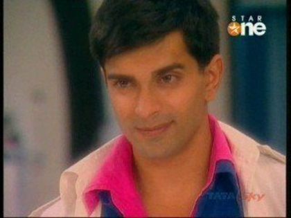 301259_157286004352010_100002118352383_308163_4469392_n - xxKaran Singh Grover-Armaanxx