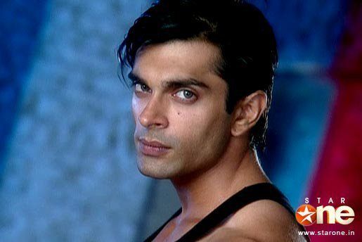 309948_157881424292468_100002118352383_309856_3850915_n - xxKaran Singh Grover-Armaanxx