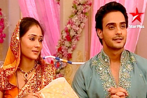 47957_151051351587856_111089155584076_390272_2264099_n - xxSara Khan si Angad Hasija-Sadhna si Alekhxx