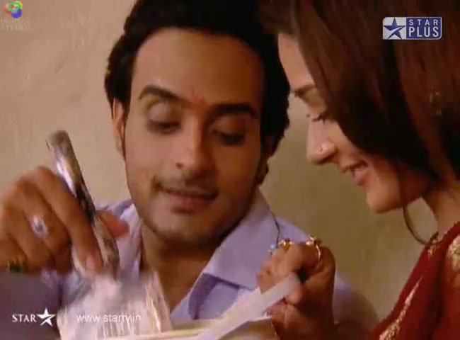 282588_244598128898466_157712290920384_958770_5244583_n - xxSara Khan si Angad Hasija-Sadhna si Alekhxx