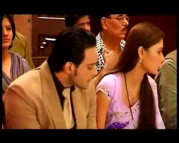 283067_244594228898856_157712290920384_958682_6830604_n - xxSara Khan si Angad Hasija-Sadhna si Alekhxx