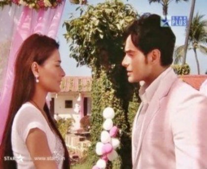 285005_244602675564678_157712290920384_958824_4569957_n - xxSara Khan si Angad Hasija-Sadhna si Alekhxx