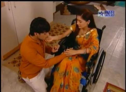 285403_244600915564854_157712290920384_958807_1653310_n - xxSara Khan si Angad Hasija-Sadhna si Alekhxx