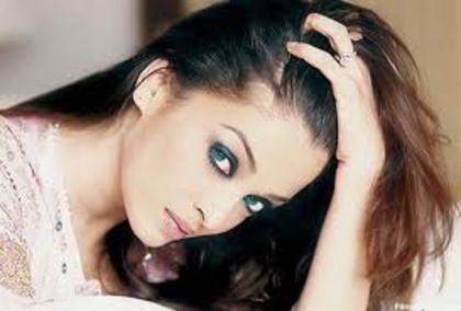 images (1) - Aishwarya Rai