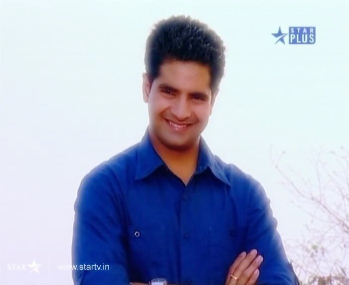 35138_136249213060321_100000257293039_299033_2644540_n - xxKaran Mehra-Naitikxx