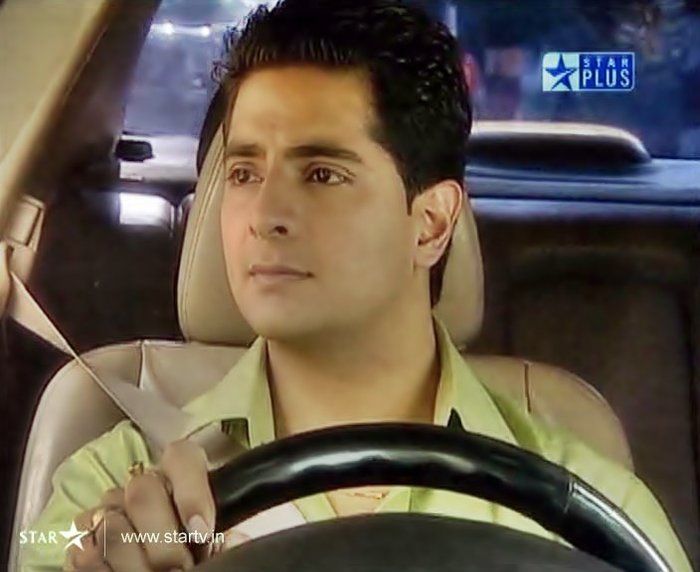 36354_136250133060229_100000257293039_299099_3821467_n - xxKaran Mehra-Naitikxx