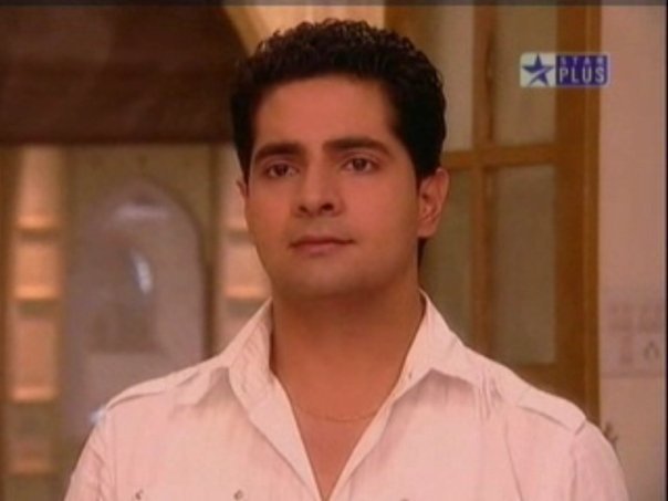 36432_136249909726918_100000257293039_299083_6474778_n - xxKaran Mehra-Naitikxx