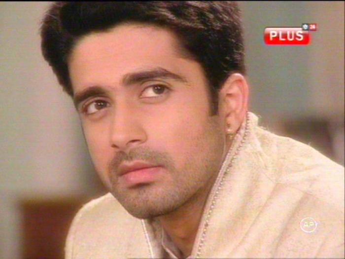 triunghiul iiubiri (219)